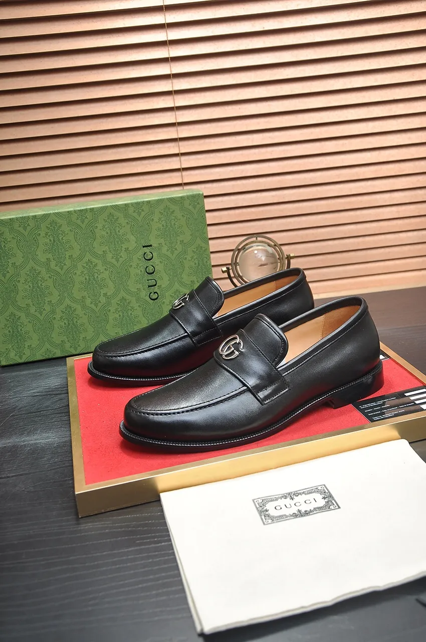 Men's men's shoes💰520💶【GUCCI】 (high-end Niuli) new model🍀Gucci* - top version Gucci classic casual leather shoes! It is made of imported original cowhide and has a comfortable first layer of cowhide lining! Original wear-resistant rubber outsole! High quality products! Code number 38-44!